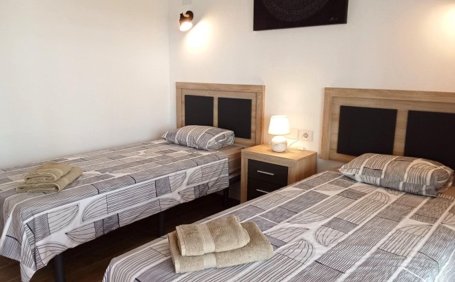 Revente - Appartement -
Torrevieja - Punta Prima