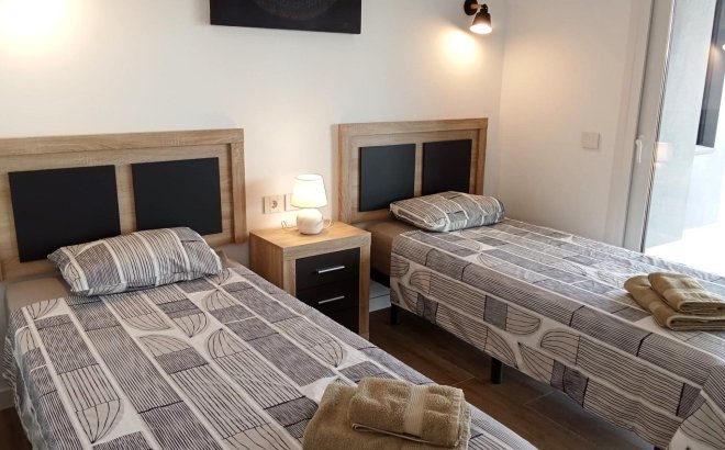 Revente - Appartement -
Torrevieja - Punta Prima