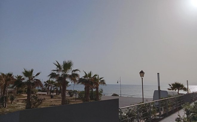 Revente - Appartement -
Torrevieja - Punta Prima