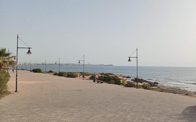 Revente - Appartement -
Torrevieja - Punta Prima