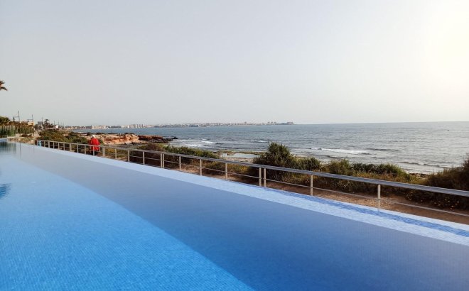 Revente - Appartement -
Torrevieja - Punta Prima
