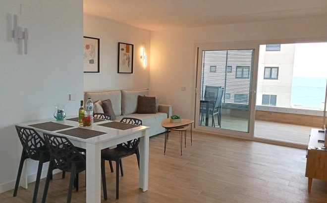 Revente - Appartement -
Torrevieja - Punta Prima