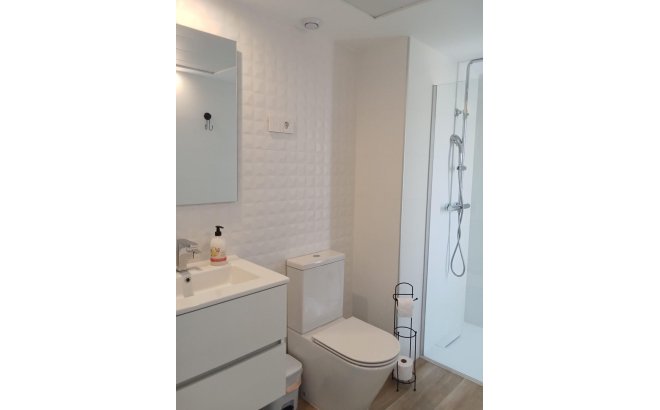 Revente - Appartement -
Torrevieja - Punta Prima