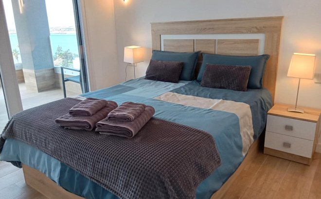 Revente - Appartement -
Torrevieja - Punta Prima