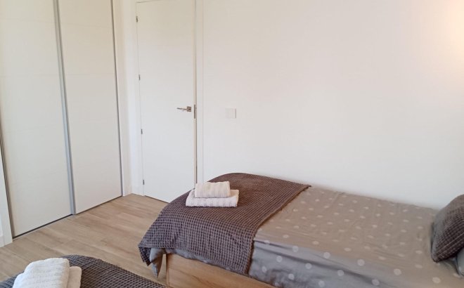 Revente - Appartement -
Torrevieja - Punta Prima