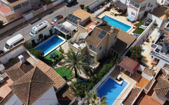 Revente - Villa -
Orihuela Costa - Costa Blanca