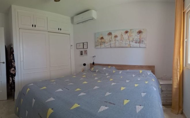 Revente - Villa -
Orihuela Costa - Costa Blanca