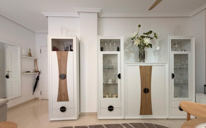 Resale - Apartment -
Torrevieja - Centro