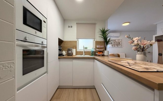 Resale - Apartment -
Torrevieja - Centro