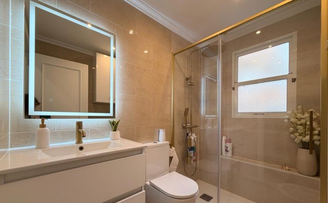 Resale - Apartment -
Torrevieja - Centro