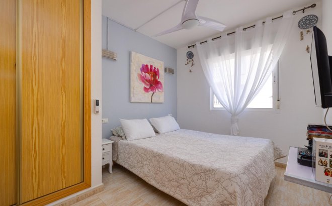 Revente - Appartement -
Torrevieja - Estacion De Autobuses