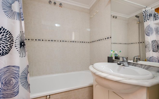 Revente - Appartement -
Torrevieja - Estacion De Autobuses