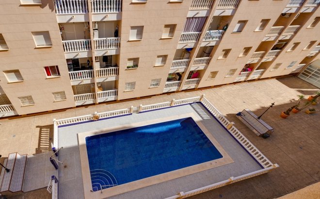 Revente - Appartement -
Torrevieja - Estacion De Autobuses