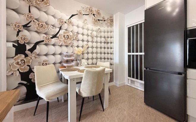 Resale - Apartment -
Torrevieja - Nueva Torrevieja