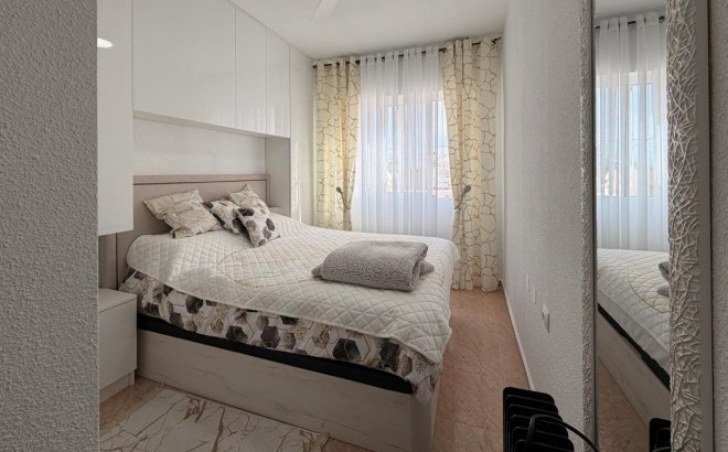 Resale - Apartment -
Torrevieja - Nueva Torrevieja