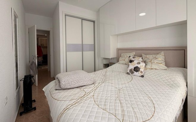 Resale - Apartment -
Torrevieja - Nueva Torrevieja