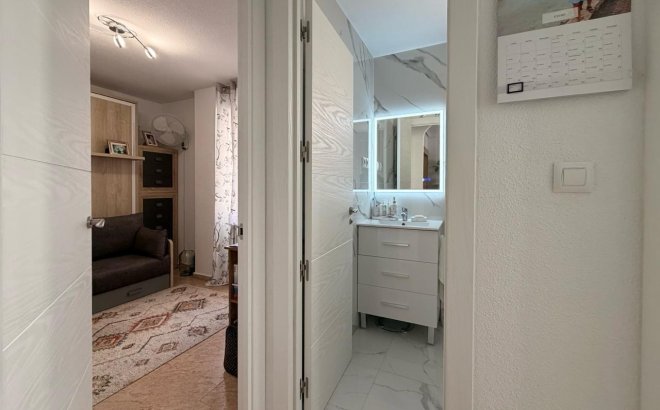 Resale - Apartment -
Torrevieja - Nueva Torrevieja