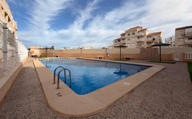 Resale - Apartment -
Torrevieja - Nueva Torrevieja