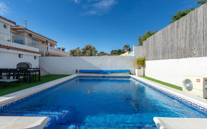 Herverkoop - Villa -
Los Balcones - Costa Blanca