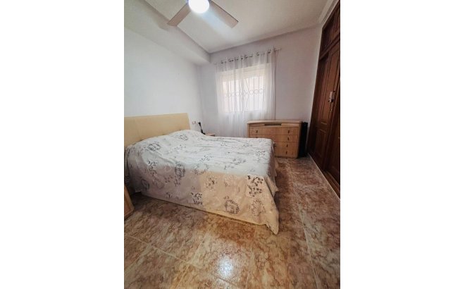 Herverkoop - Appartement -
Punta Prima - Costa Blanca