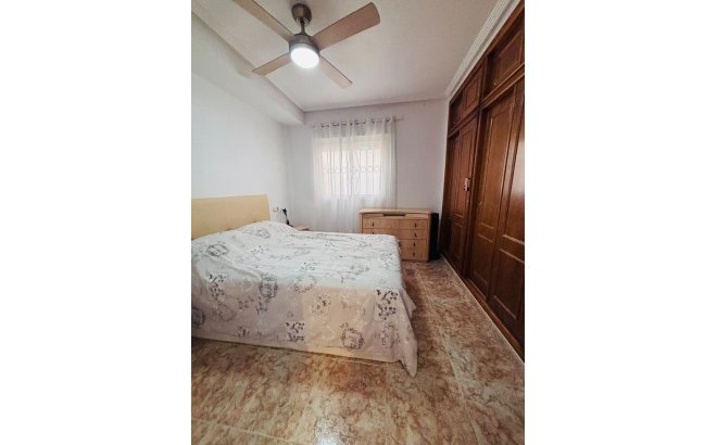 Herverkoop - Appartement -
Punta Prima - Costa Blanca