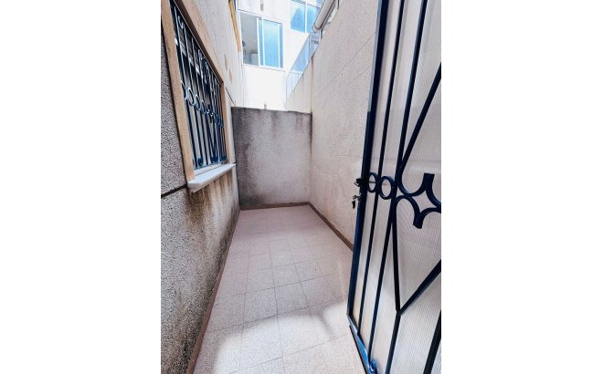 Herverkoop - Appartement -
Punta Prima - Costa Blanca