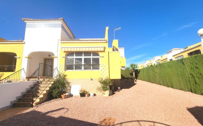 Herverkoop - Town House -
Los Montesinos - Los Montesinos - Urb. La Herrada