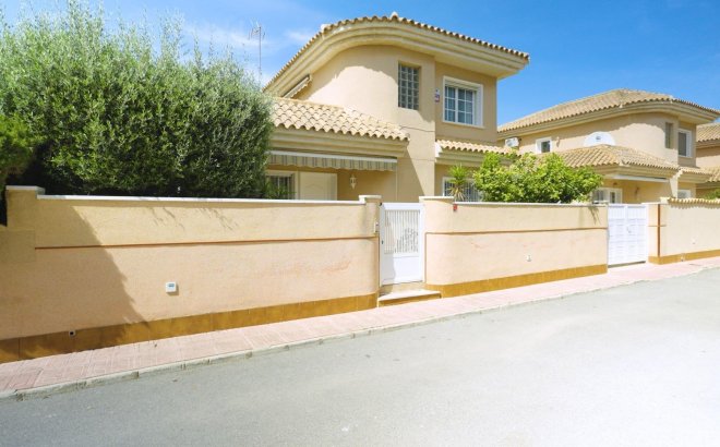 Herverkoop - Villa -
Torrevieja - Los Balcones - Los Altos del Edén