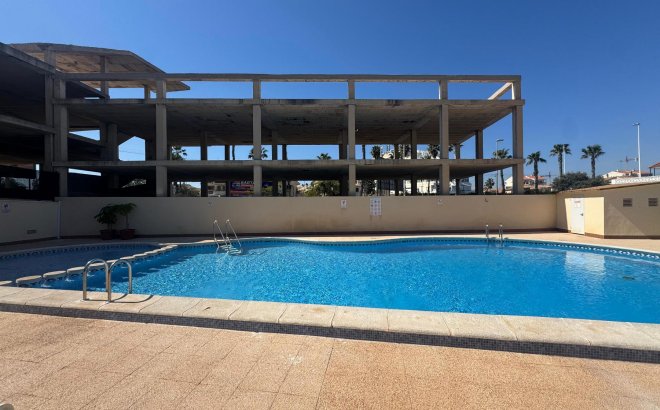 Herverkoop - Appartement -
Torrevieja - Costa Blanca