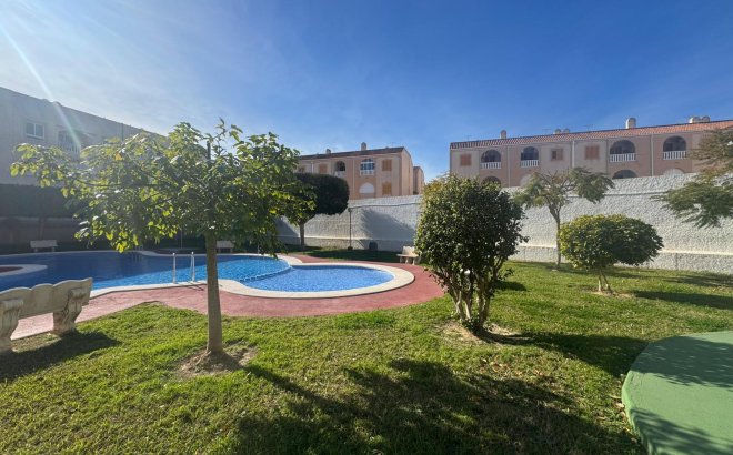 Herverkoop - Appartement -
Torrevieja - Costa Blanca