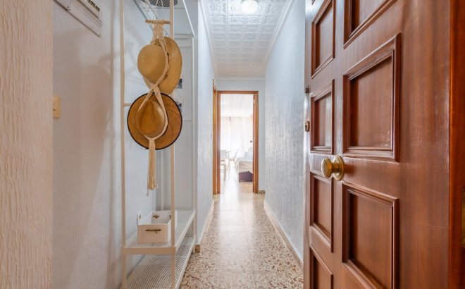 Herverkoop - Appartement -
Torrevieja - Costa Blanca