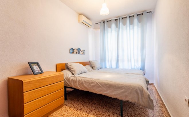 Herverkoop - Appartement -
Torrevieja - Costa Blanca