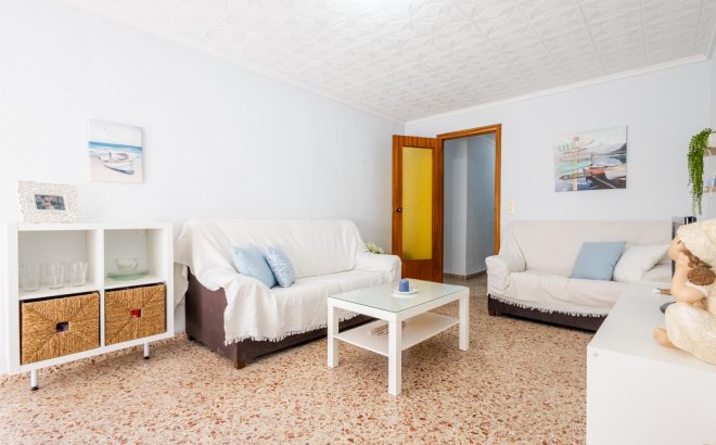 Herverkoop - Appartement -
Torrevieja - Costa Blanca