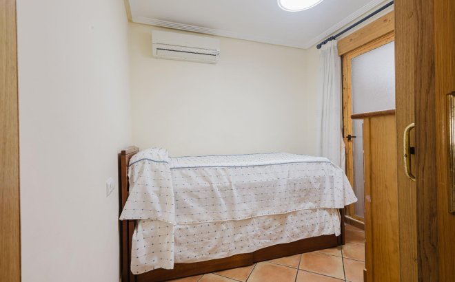 Herverkoop - Bungalow -
Torrevieja - Costa Blanca