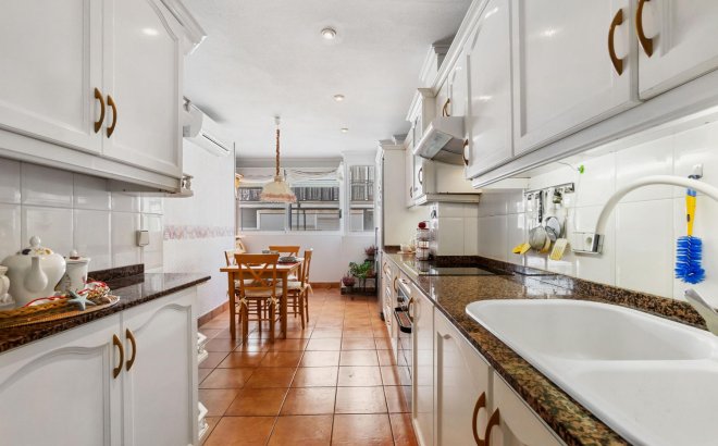 Herverkoop - Appartement -
Torrevieja - Costa Blanca