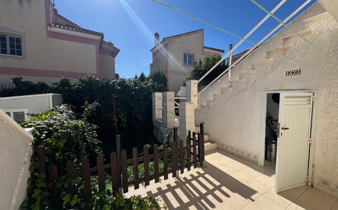 Herverkoop - Town House -
Torrevieja - Costa Blanca