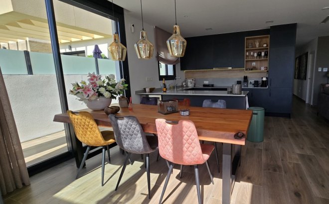 Resale - Villa -
Los Montesinos - Costa Blanca