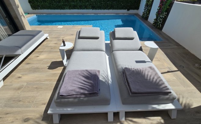Resale - Villa -
Los Montesinos - Costa Blanca