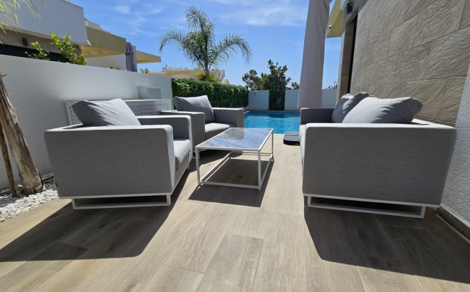 Resale - Villa -
Los Montesinos - Costa Blanca