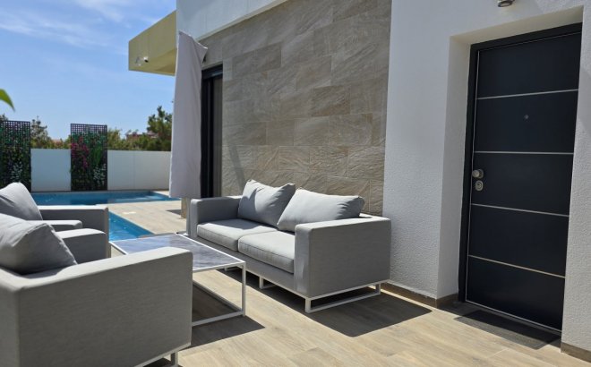 Resale - Villa -
Los Montesinos - Costa Blanca