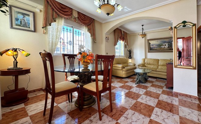 Resale - Town House -
Orihuela Costa - Costa Blanca
