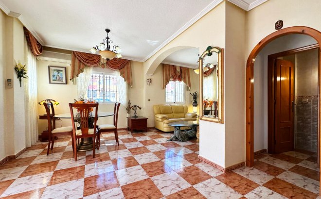 Resale - Town House -
Orihuela Costa - Costa Blanca