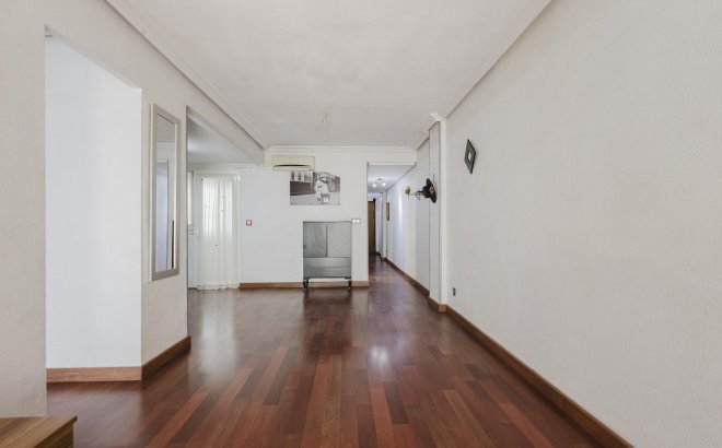 Revente - Appartement -
Torrevieja - Costa Blanca