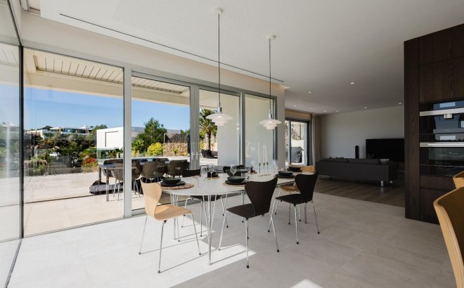Resale - Villa -
Orihuela Costa - Costa Blanca