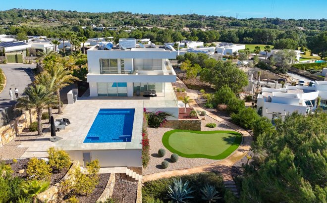 Resale - Villa -
Orihuela Costa - Costa Blanca