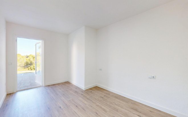 Resale - Bungalow -
Orihuela Costa - Costa Blanca