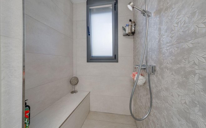 Resale - Villa -
Torrevieja - Costa Blanca