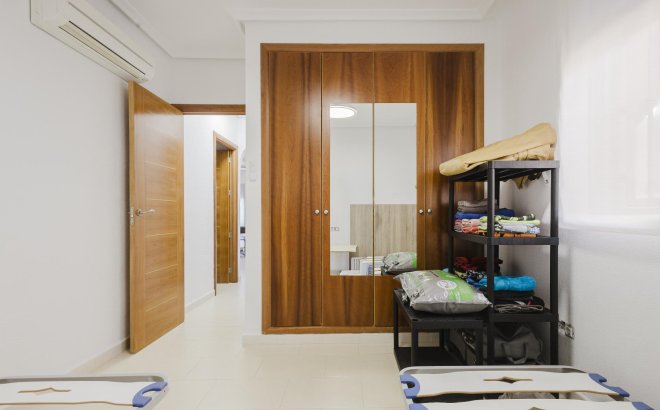 Resale - Villa -
Torrevieja - Costa Blanca