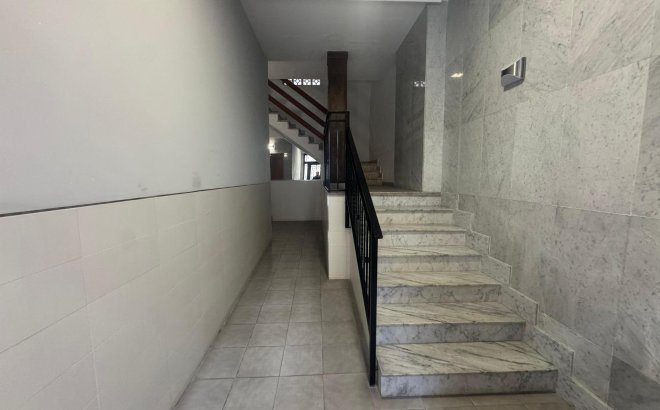 Resale - Apartment -
Torrevieja - Costa Blanca