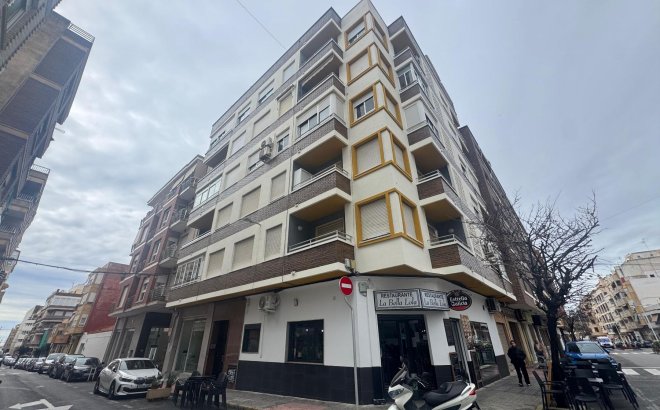 Resale - Apartment -
Torrevieja - Costa Blanca